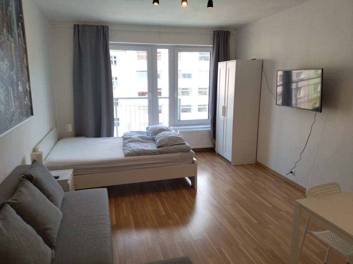 Brand New Studio Apartment # 42 In Brand New Building With Free Parking In The Center Prague Exterior photo